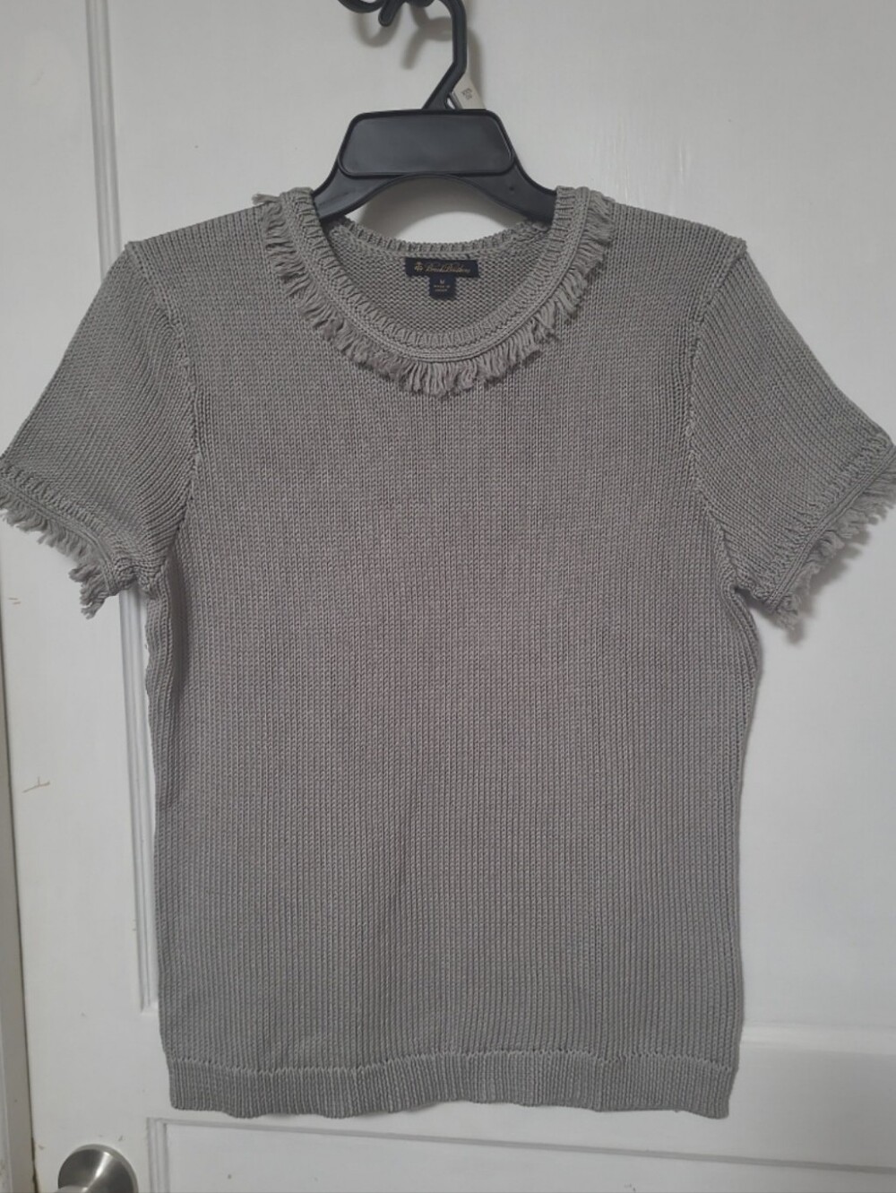 Brooks Brothers Gray Short-Sleeve Crew Neck Sweater with Fringe Medium